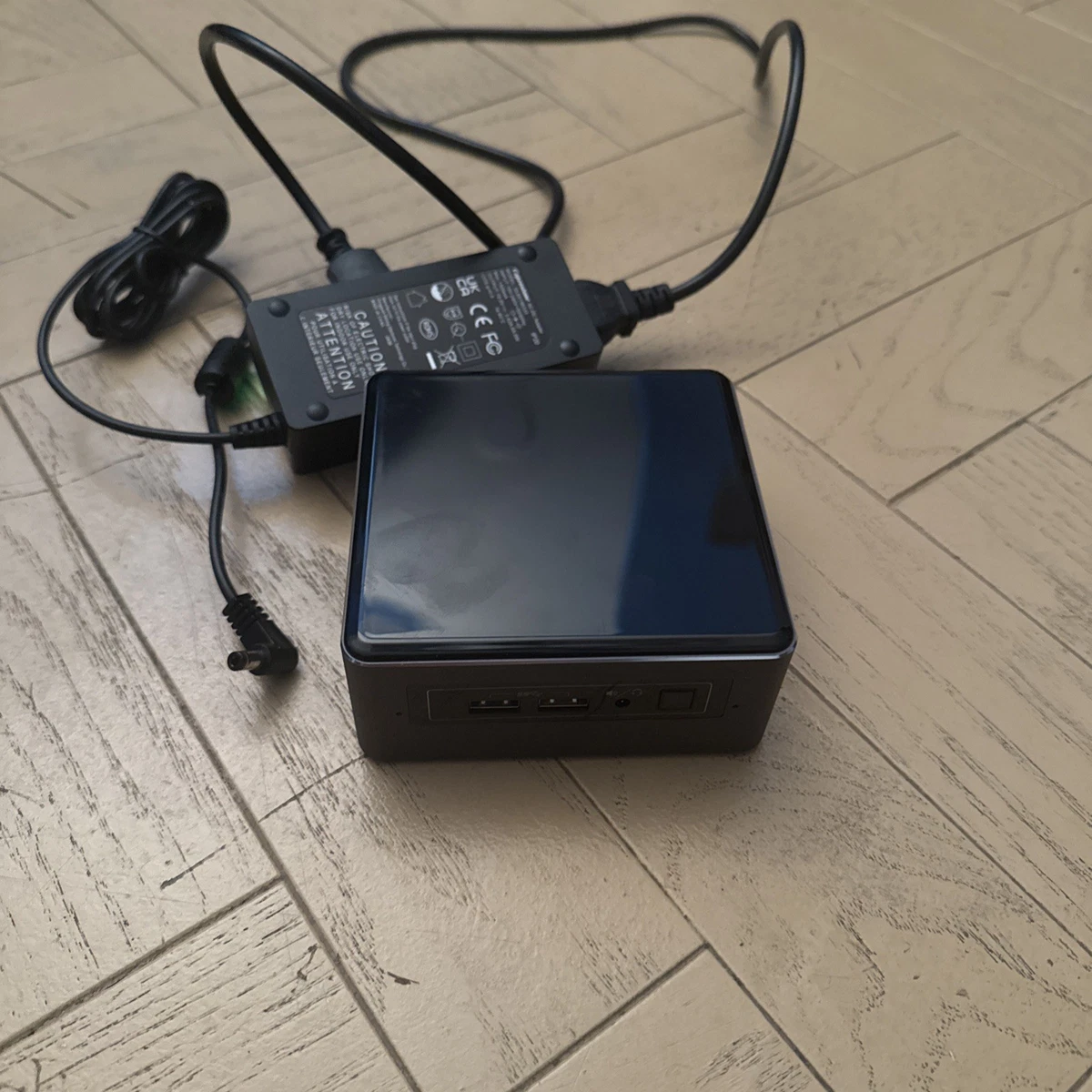 Intel NUC Intel Core i7 7th Gen. 8 GB RAM PC Desktops & All-In-One