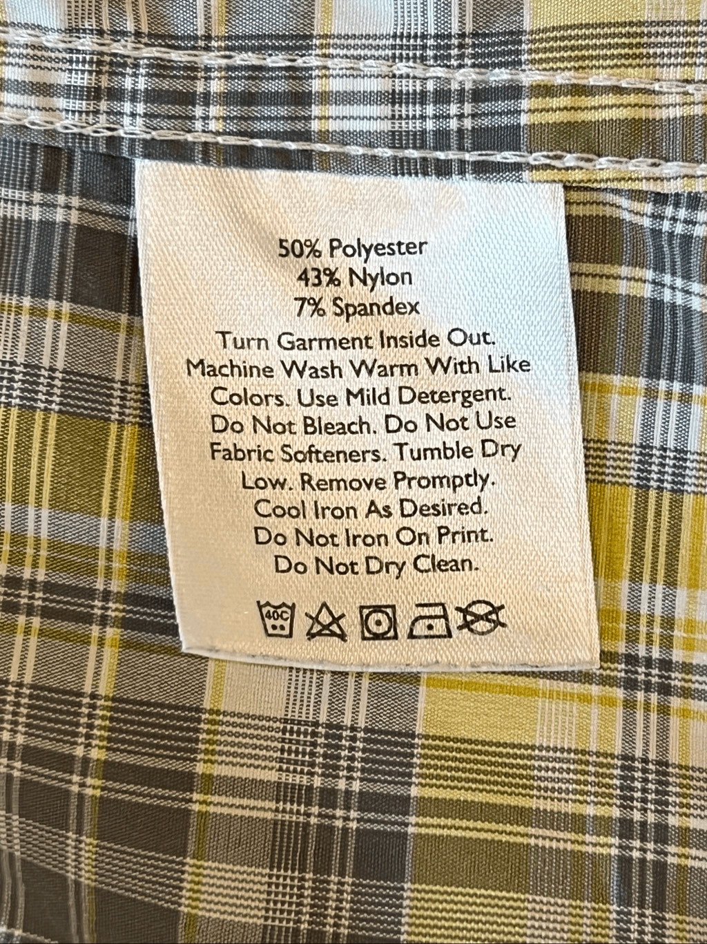 Eddie Bauer button-up plaid pattern-  medium - image 4