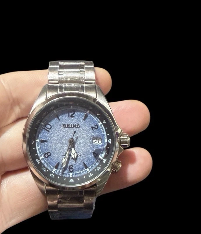 Vintage Seiko Alpinist Stunning Blue 6R36 Japan Automatic Wrist Watch Men's - Image 2 of 4