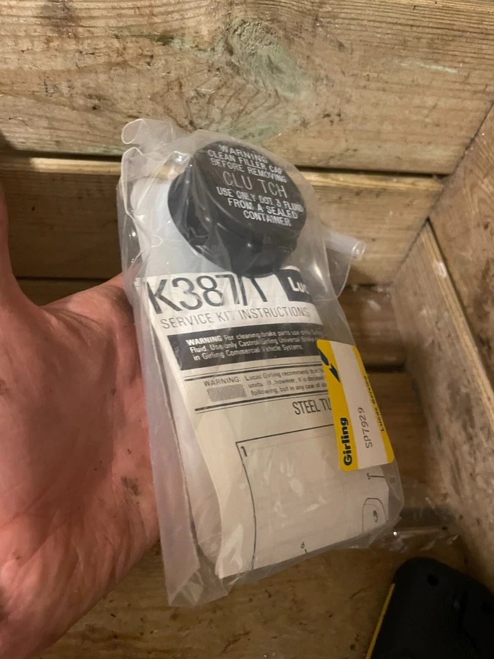 Depósito de cilindro maestro embrague Girling SP7929 Lucas K387/1 GM 15584904 Foto 2 de 4