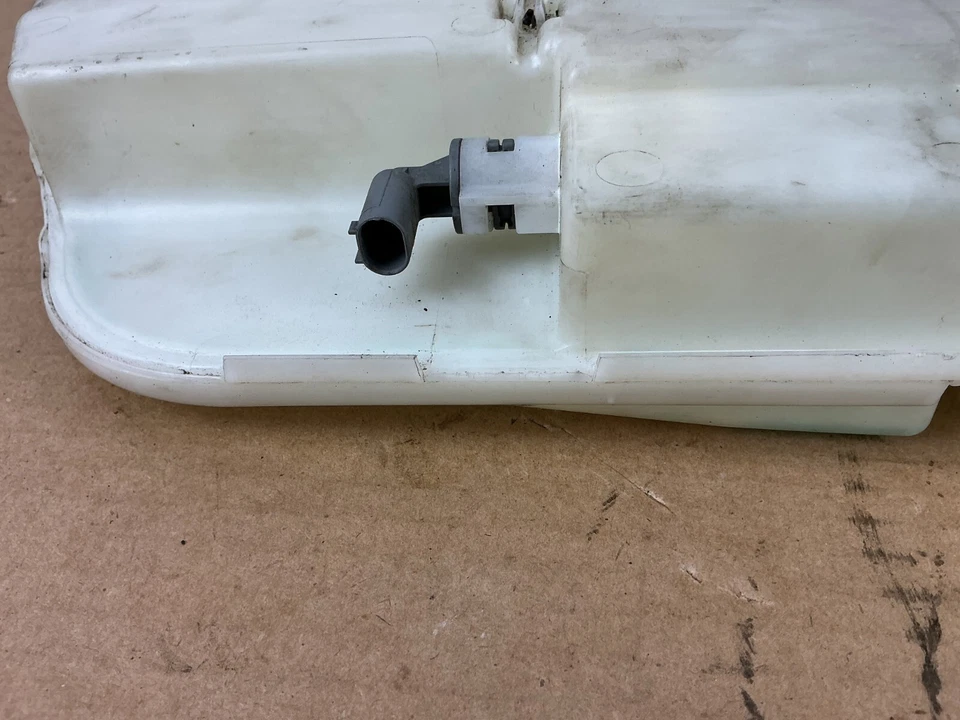 BMW 740i F01 2010-2015 depósito de líquido para lavadora de parabrisas delantero 7178745 OEM Foto 2 de 4