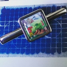 Unique! RUPERT BEAR TIE CLIP chrome STORY childrens VINTAGE retro 50's 60's
