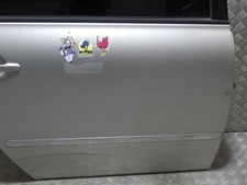 Porte arrière et accessoires Toyota AVENSIS
