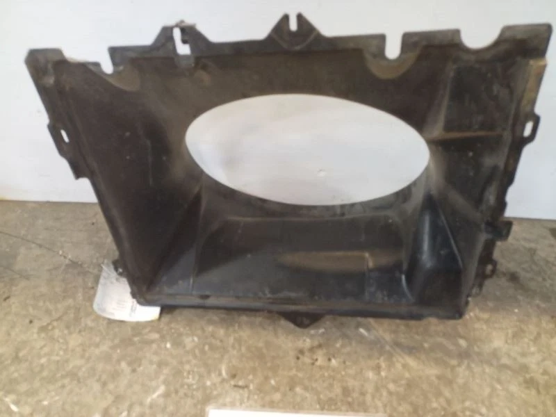 1986 1987 1988 Mazda RX7 ventilador de refrigeração radiador protetor de cobertura 10568450 - Imagem 3 de 4