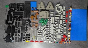 LEGO Royal Drawbridge 6078 Castle Royal Knights (100%) Complete Set Minifigures