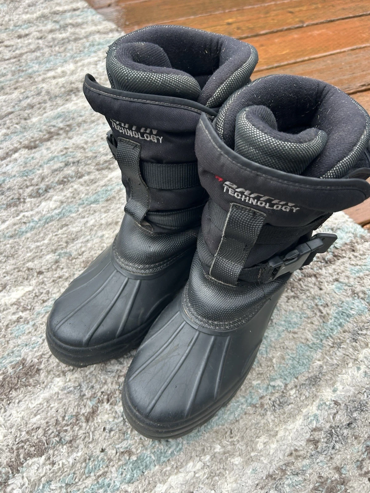 baffin boots mens -womens 8
Opens in a new window or tab