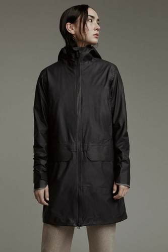 CANADA GOOSE WOMEN'S NOMAD RAIN JACKET 