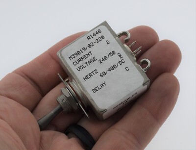 SENSATA AIRPAX M39019/02-220 CIRCUIT BREAKER 2A 5925-01-066-3758 50V DC 240V AC