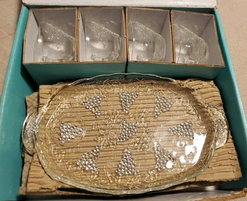 Vintage Anchor Hocking 8-Piece Serva-Snack Set - Clear Glass Plate and Cup Set 