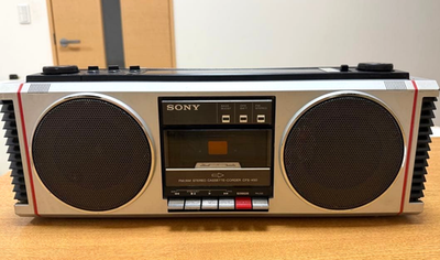 ラジオ・コンポ SONY CFS-450 Sony CFS-450 Boombox Stereo Cassette Rec AMS Super Woofer Tested