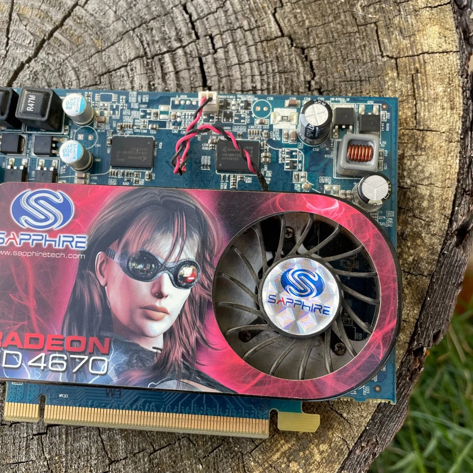 Sapphire ATI Radeon HD 4670 512 MB GDDR3 PCI-Express GPU Video Graphics Card - Image 3 of 4