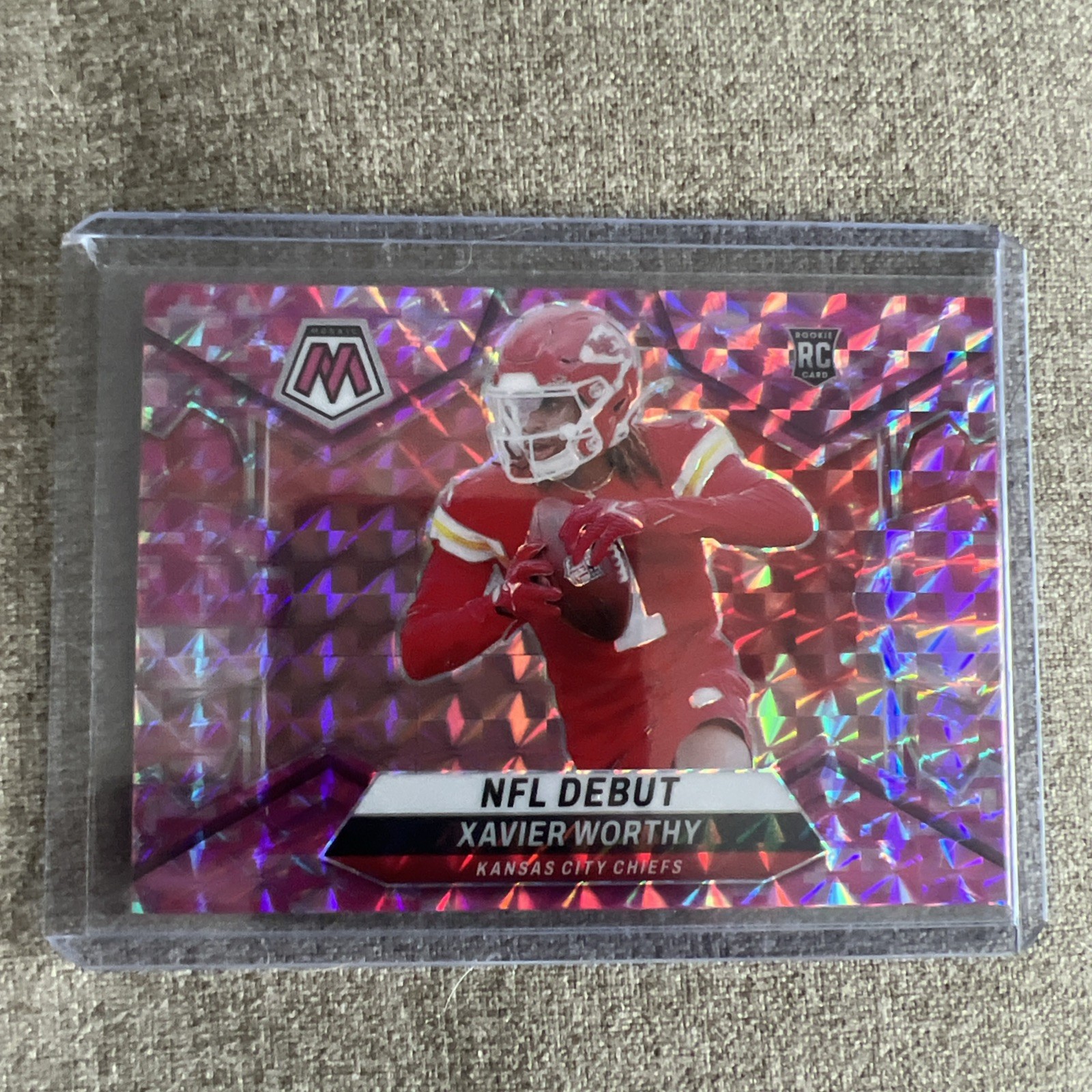 2024 Panini Mosaic - NFL Debut Xavier Worthy #285 Camo Pink Mosaic Prizm (RC)