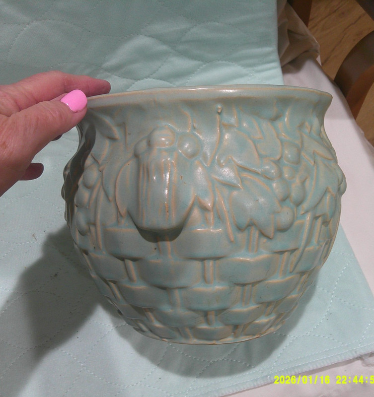 VINTAGE NELSON MCCOY JARDINIERE 6 1/2 tall 7 1/2 wide  basket weave & berries