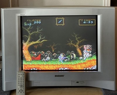 Sony Trinitron 20'' KV-20FS120 WEGA Flat Screen CRT Retro Gaming TV w/ Remote 