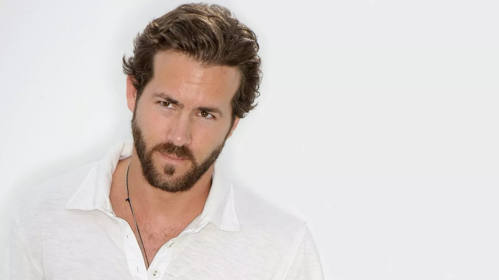 Ryan Reynolds 4x6 Celebrity Photo Print for Desktop Display  