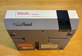 Nintendo NES Console With Cables 2 Controllers Model NES-001  SuperMario Zapper