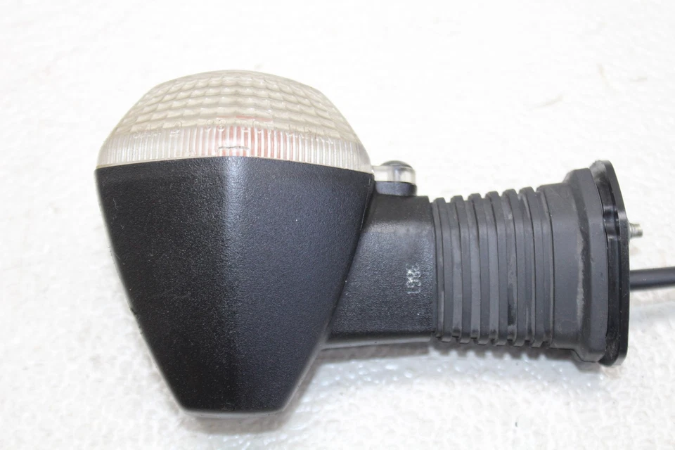 08-12 SUZUKI KATANA 650 GSX650F ПРАВЫЙ ПЕРЕДНИЙ ПОВОРОТНИК СВЕТОВОЙ ИНДИКАТОР - Изображение 4 из 4