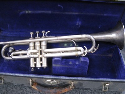 Illini Byerly Bros. Peashooter Long Cornet, Case, & Mouthpiece - Parts or Repair