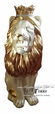 Animali in ceramica statua scultura Leone corona bocca aperta avorio perlato fog