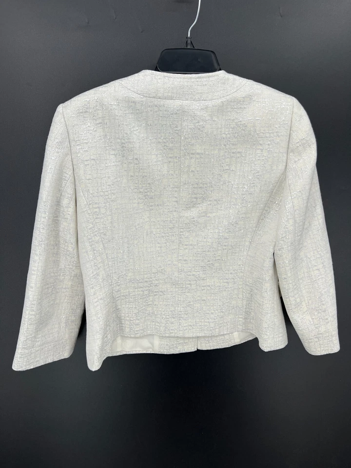 Jaqueta Isabella DeMarco feminina branca prata metálica estruturada blazer carreira - Imagem 2 de 4