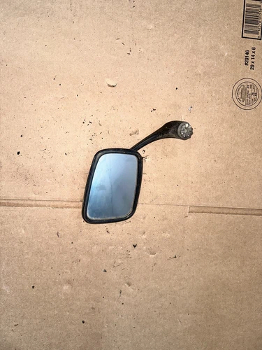 82 Gs 750 Mirror