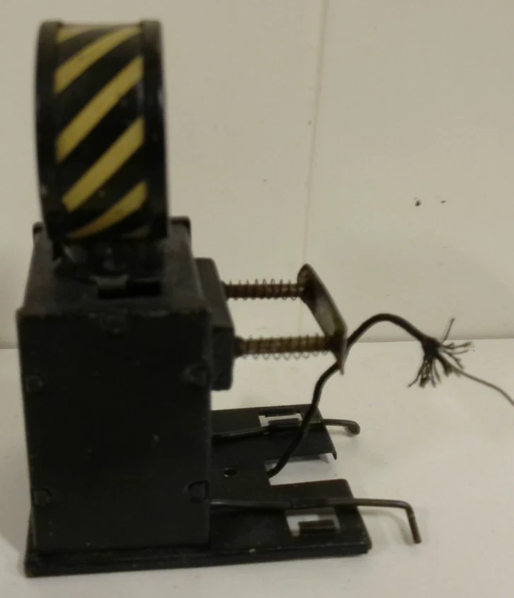 VINTAGE MARX #605 O GAUGE METAL BUMPER TESTED WORKS GOOD - Image 4 of 4