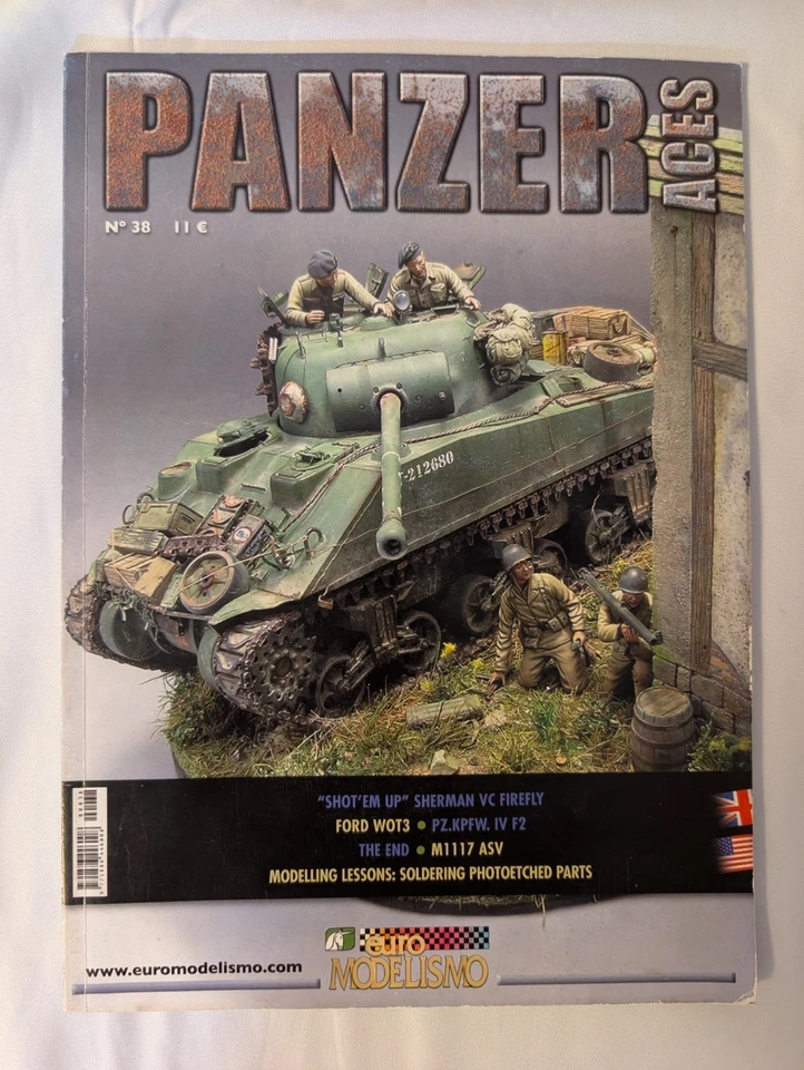 Tasca 35-009 1/35 Scale, British Sherman VC FIREFLY Tank Model Kit + Extras - Image 3 of 4