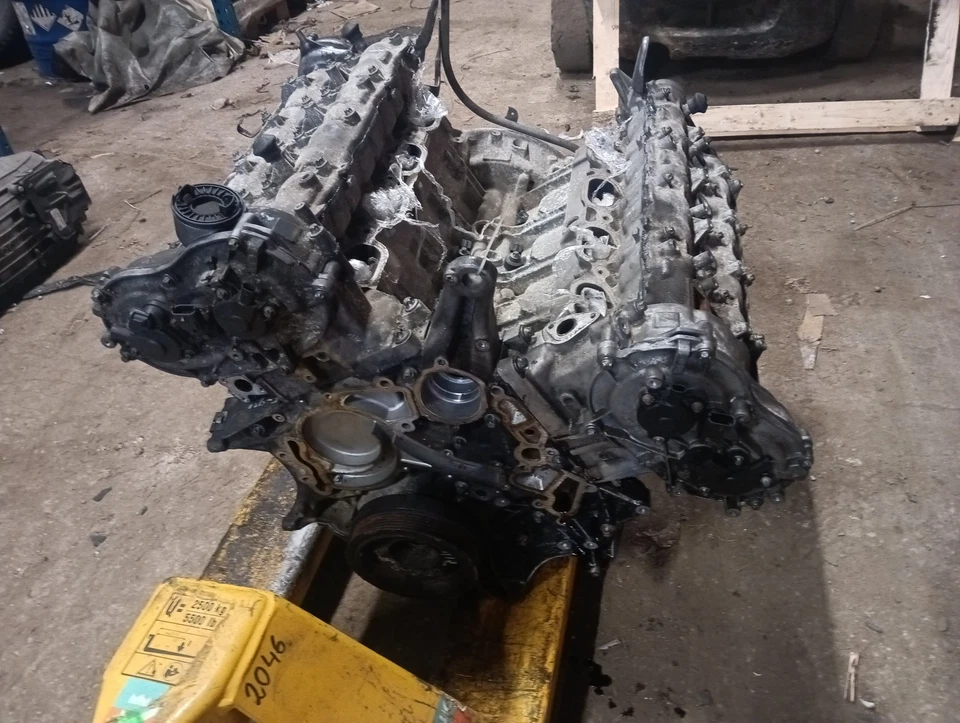 MERCEDES-BENZ CL S 500 W216 W221 Bare Engine Motor 273.968 5.5 Petrol 285kw M273 - Image 2 of 4