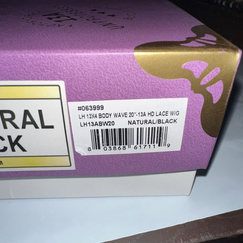 Peluca de encaje cabello humano virgen sin procesar Sensationnel 13a 13x4 20" onda corporal negra Foto 2 de 4