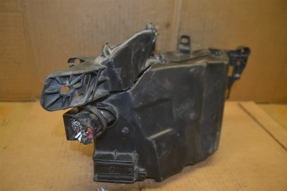 2008-14 Lexus GS460 Fuse Box Junction Oem Module 216-2D7 - Image 4 of 4