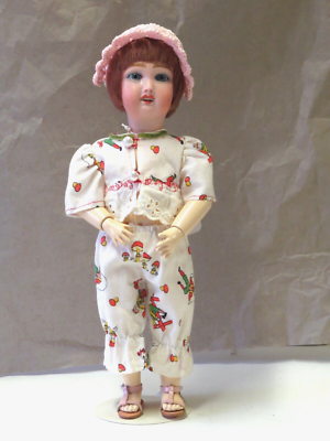 22 . 27 cm Poupée ancienne Reproduction Antique Doll
