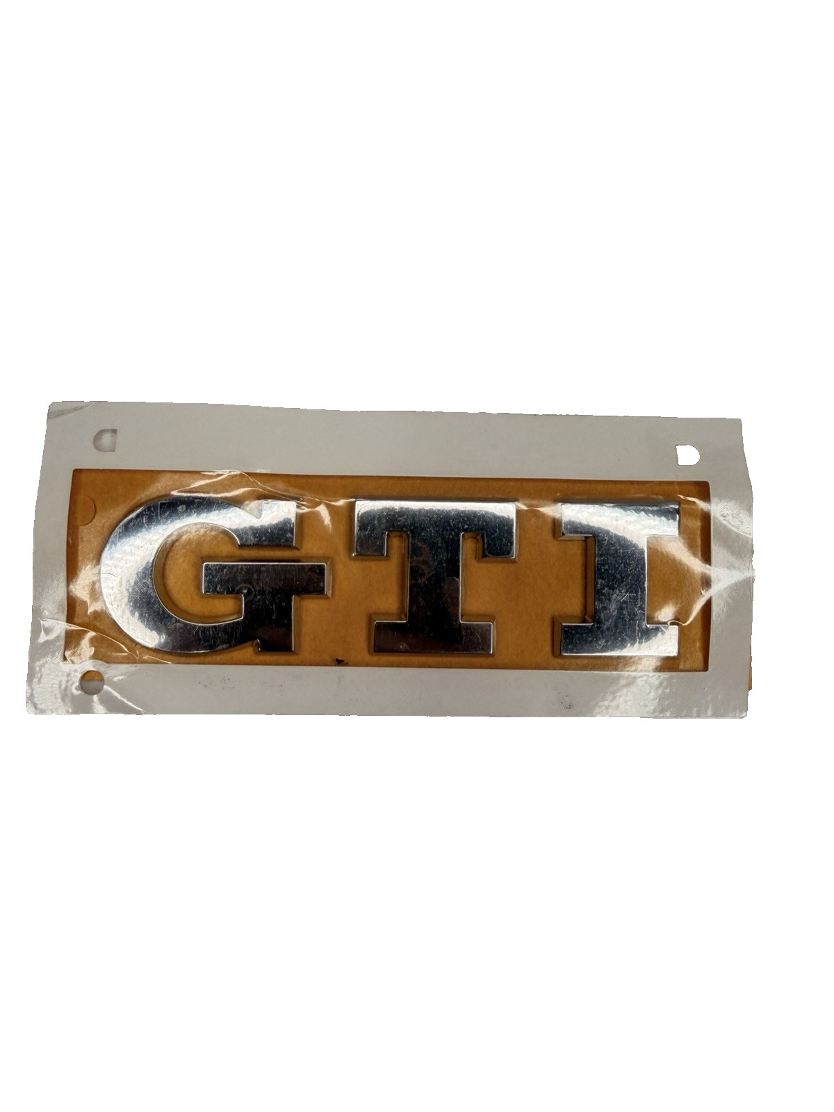 Emblème GTI Volkswagen 5G0853675Q Premium - Finition Chrome et Rouge MK7 Neuf