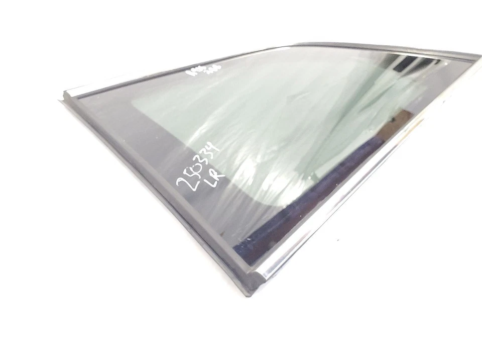 Cuarto de vidrio trasero izquierdo Honda Odyssey 2011 2017 OEM con tinte de privacidad Foto 2 de 4