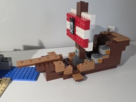 Lego Minecraft Lot - contains set #21158, 21164, 21165 and more - READ
