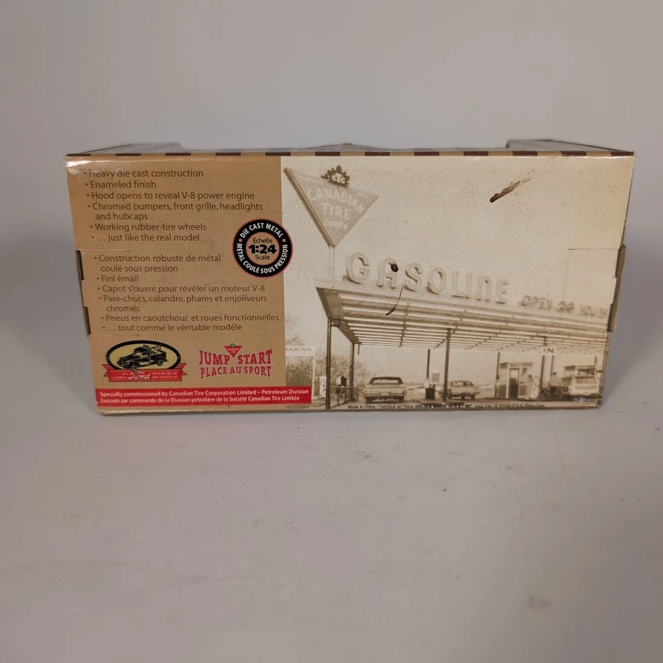 Литая под давлением канадская шина Golden Wheel 40-х годов для грузовика Ford масштаба 1:24 с золотой отделкой Канада - Изображение 3 из 4