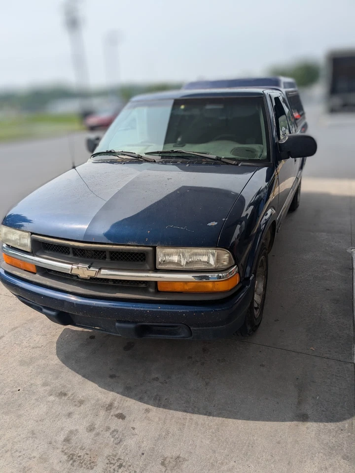 Conjunto completo asiento manual tela lado conductor delantero Chevrolet S-10.  (Desde A 2000) Foto 3 de 3