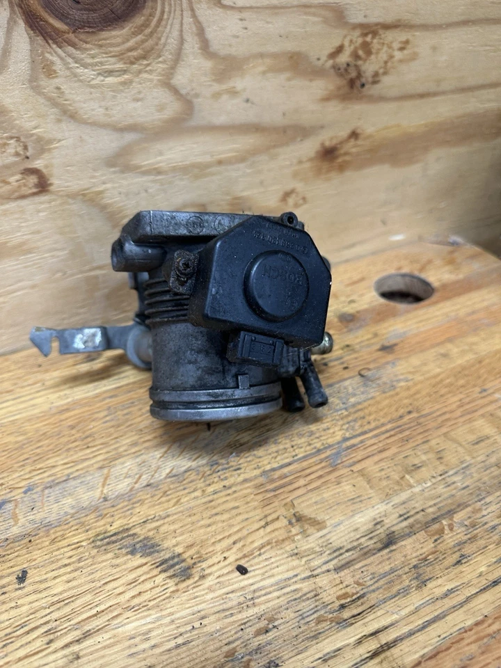 ✅ Cuerpo del acelerador BMW E30 M20 87-91 13541716066 ¡Con sensor! Foto 4 de 4