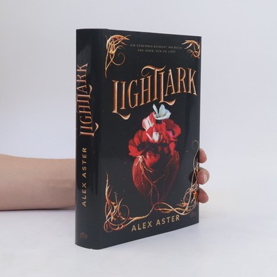 Lightlark  |  Alex Aster
