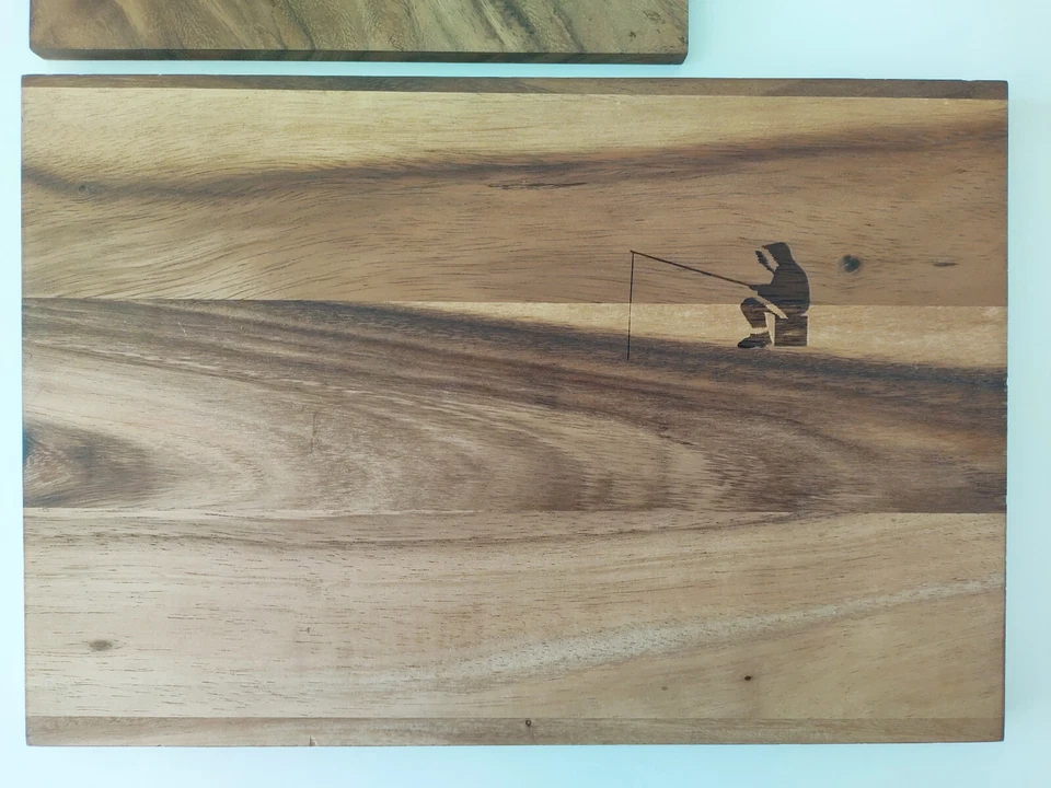 Holzbrett Schneidebrett Servierbrett 2 Stck Akazienholz Motiv gelasert Tischdeko - Bild 3 von 4