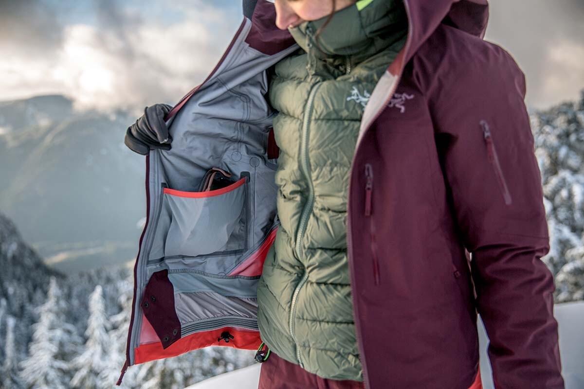 NWT Arcteryx Sentinel LT Gore-tex Jacket women's Ski Snow NWT Arcteryx Sentinel LT Gore-tex Jacket women's Ski Snow