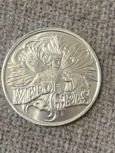Universal Studios Mardi Gras Coin Aluminium Collectable - Picture 2 of 2