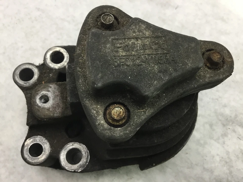 Soporte de montaje del motor derecho Lincoln MKS 3,7 L 2008 2009 2010 2011 2012:Y Foto 4 de 4