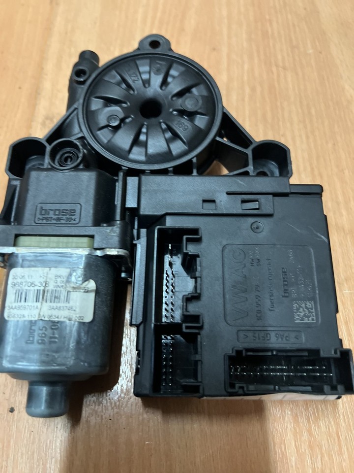 Left Window Motor 2011 Volkswagen Passat B7 - Front Left Door Window Motor PN: 3AA959701A ...