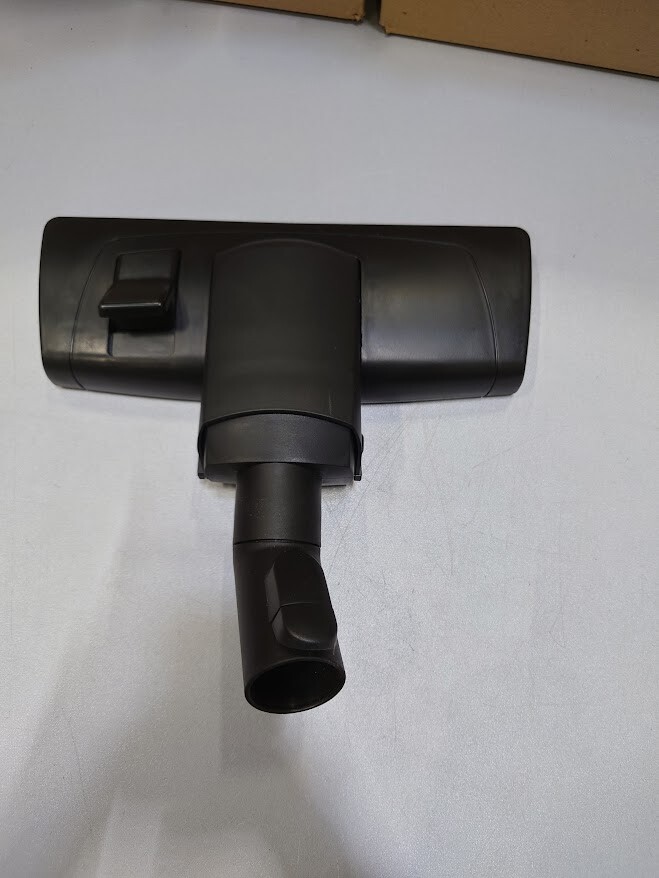 Vacuum Cleaner Floor Tool - Used, Working, Signs of Use