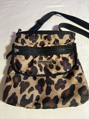Joe Boxer Messenger/Crossbody Bag  9x10 26  Strap Clean 5 Pockets Leopard Print