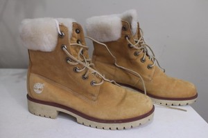 timberlands with fur trim