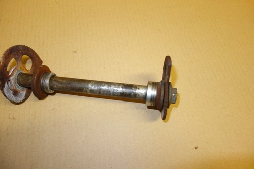 Honda XLR250 R XLR250 R MD22 rear wheel axle spindle with spacers - Picture 3 of 5
