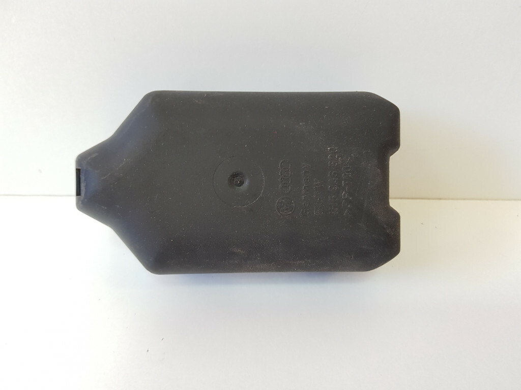 Volkswagen Vento 1994 Tail Light Part 1H5945520 GUST13265