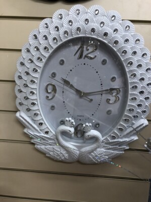 Weiße Wanduhr Pfau Design 40x30cm