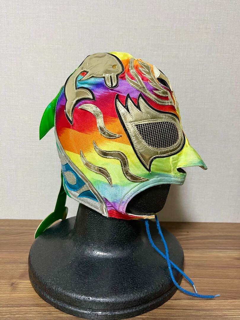 SUPER CACAO(NOSAWA論外) Autographed Mask. Super Delfin WRESTLING MASK Professional Wrestling autographed